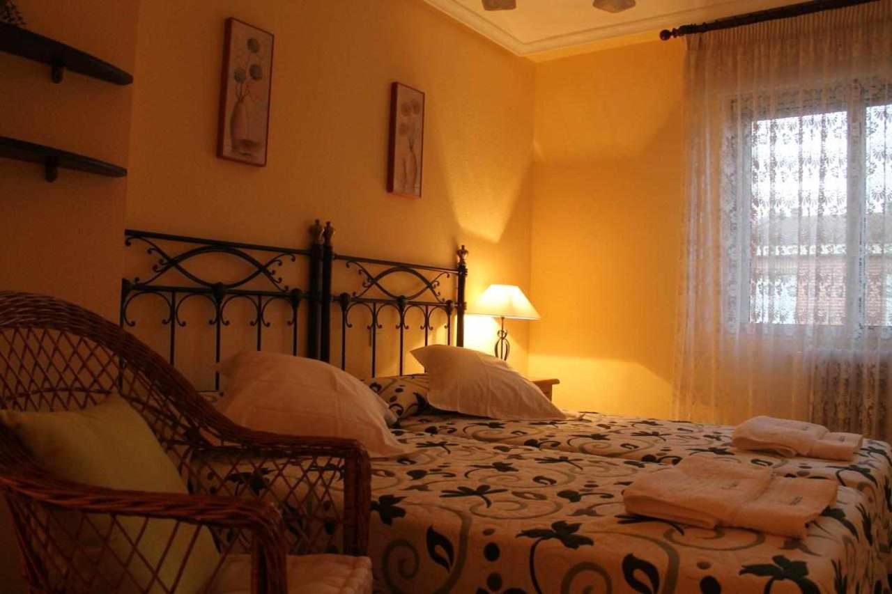 La Olmedana Villa Olmedo Exteriör bild